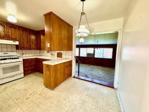 3926 N Kavanagh AVE, Fresno, CA 93705