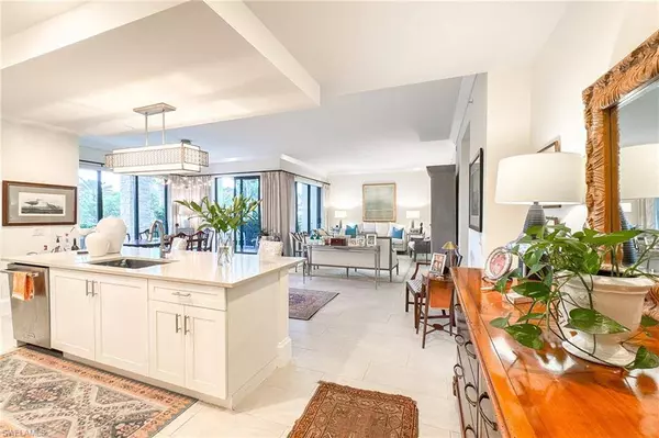 1030 3rd AVE S #201, Naples, FL 34102