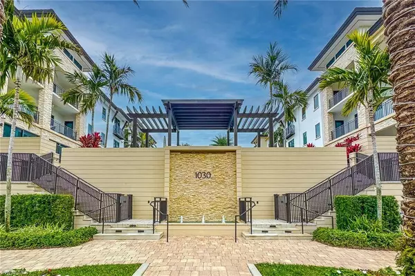 1030 3rd AVE S #201, Naples, FL 34102