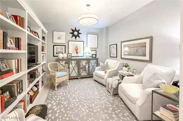 1030 3rd AVE S #201, Naples, FL 34102