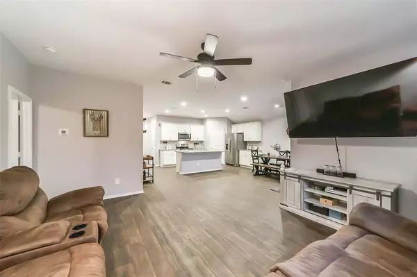 2823 N Colosseum CT, New Caney, TX 77357