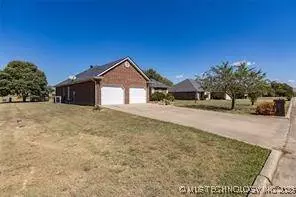 2924 Little John DR, Durant, OK 74701