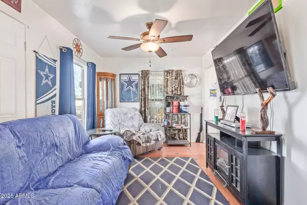 5309 W GARDENIA Avenue, Glendale, AZ 85301