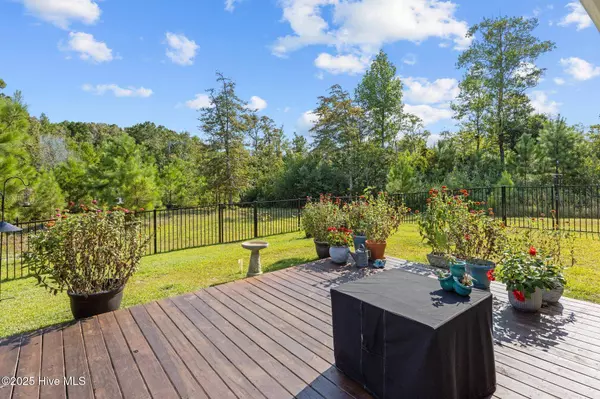 442 Perch LN, Peletier, NC 28584