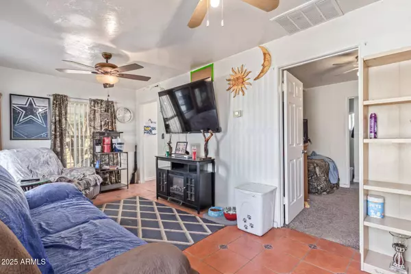 5309 W GARDENIA Avenue, Glendale, AZ 85301