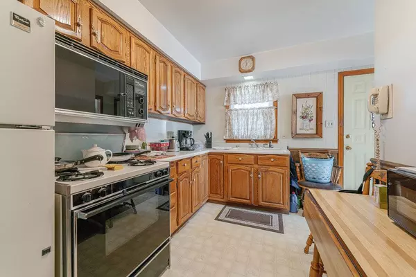 2658 122nd ST, Blue Island, IL 60406