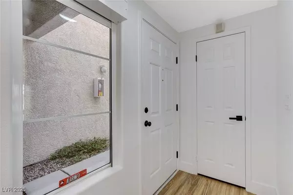 6821 Santa Isabel Avenue #104, Las Vegas, NV 89146