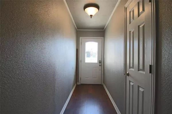 605 S Wieser Street, Hamilton, TX 76531