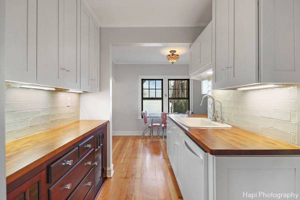 145 Cora AVE, Fox Lake, IL 60020