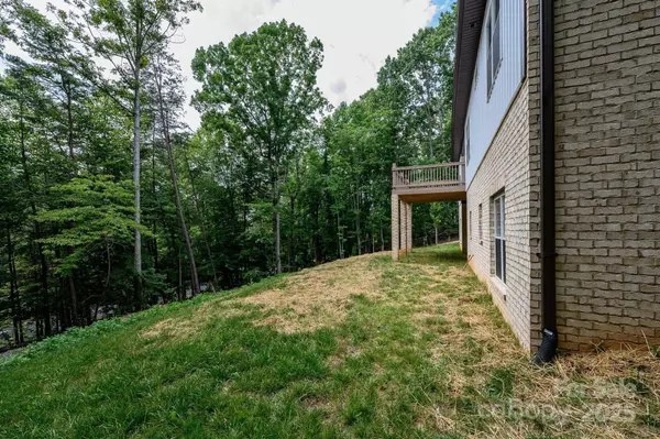 141 Winwood CIR, Granite Falls, NC 28630