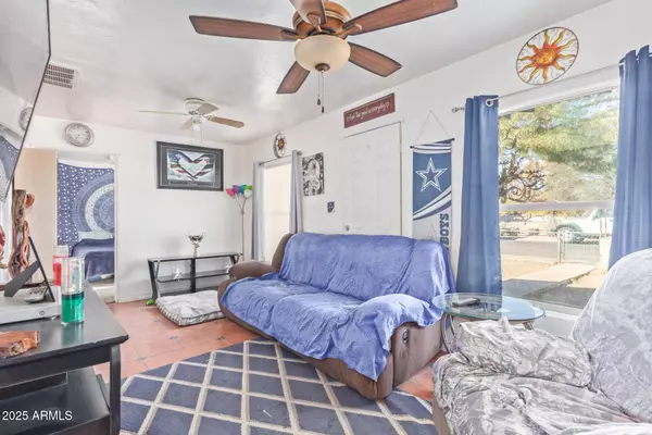 5309 W GARDENIA Avenue, Glendale, AZ 85301