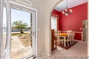 2924 Little John DR, Durant, OK 74701