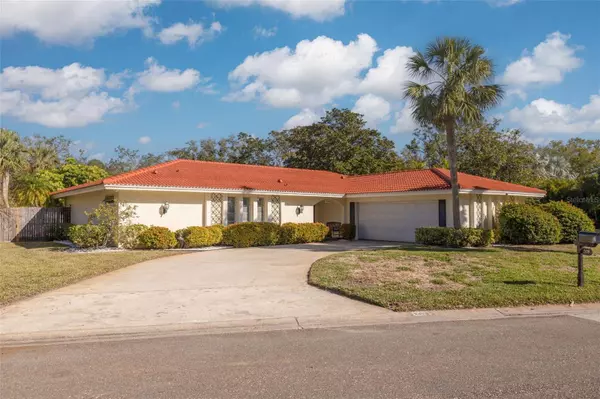 2430 ROBERTA LN, Clearwater, FL 33764