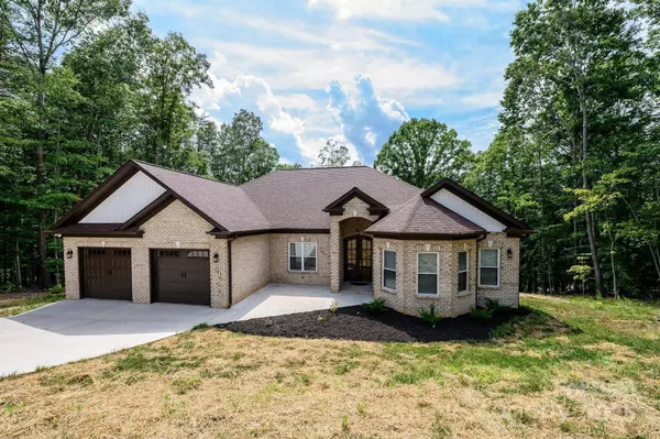 141 Winwood CIR, Granite Falls, NC 28630