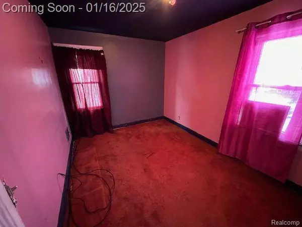 19170 WALTHAM Street, Detroit, MI 48205