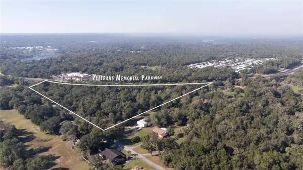 101 VETERANS MEMORIAL Pkwy, Orange City, FL 32763