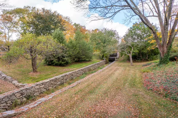 43 Center School Road, Woodstock, CT 06281