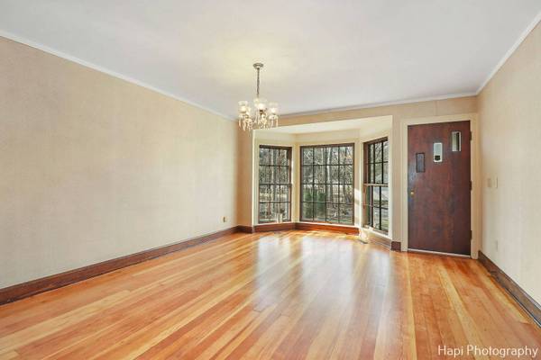 145 Cora AVE, Fox Lake, IL 60020