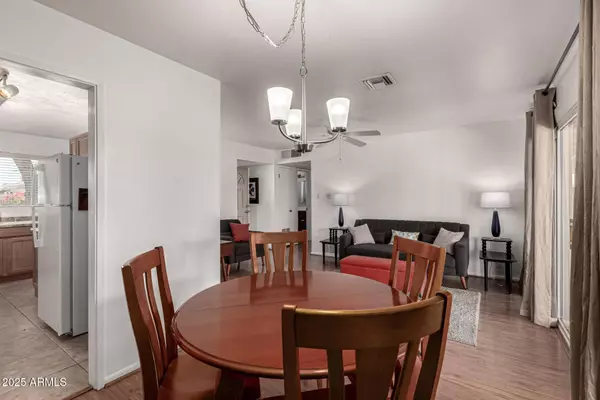 802 N LOS ROBLES Drive, Goodyear, AZ 85338