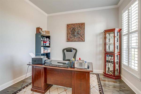 1700 Pedernales Street, Burleson, TX 76028