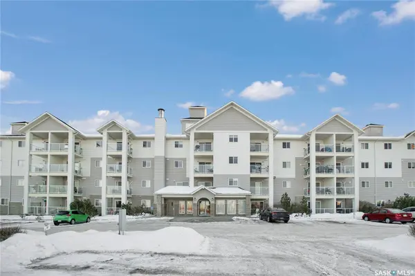 303 Lowe ROAD #404, Saskatoon, SK S7S 1P2