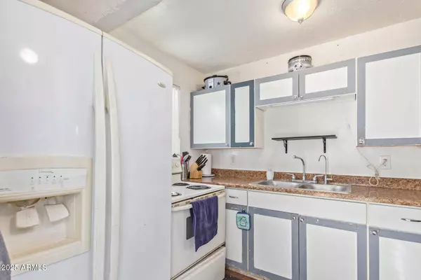 5309 W GARDENIA Avenue, Glendale, AZ 85301