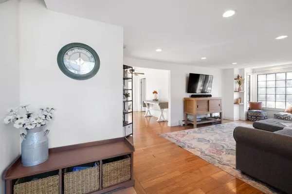 8 Blair Circle, Mashpee, MA 02649