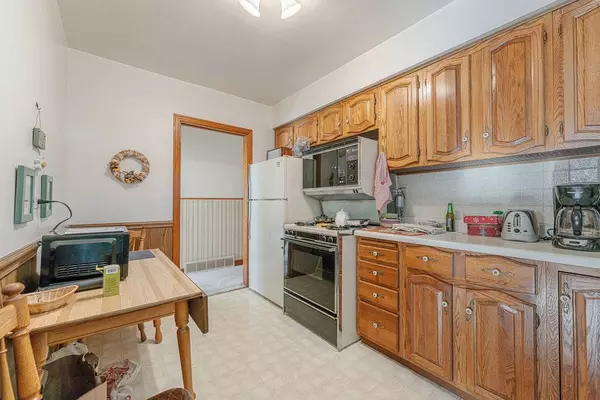 2658 122nd ST, Blue Island, IL 60406