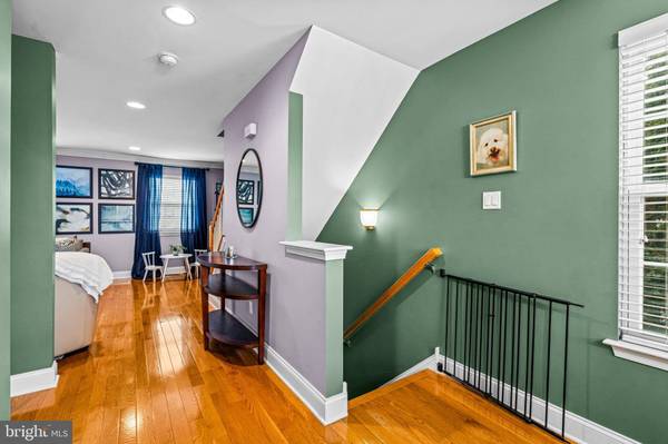 18 LUMBER LN, Mount Ephraim, NJ 08059
