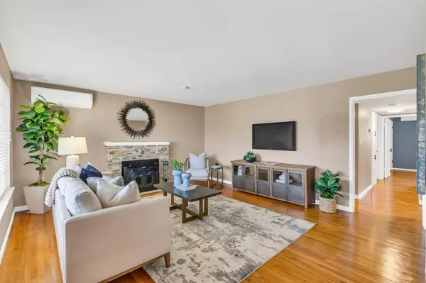 6806 Bender CT, Sacramento, CA 95820