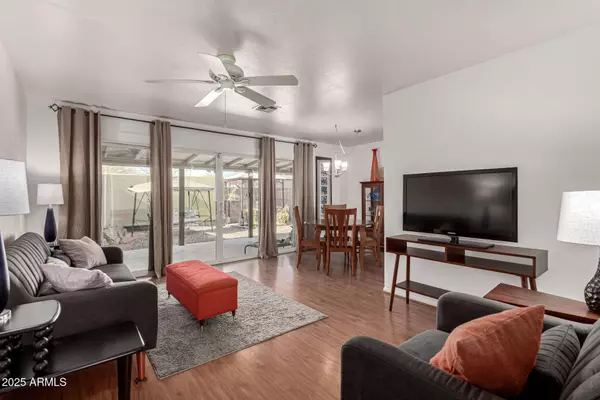 802 N LOS ROBLES Drive, Goodyear, AZ 85338