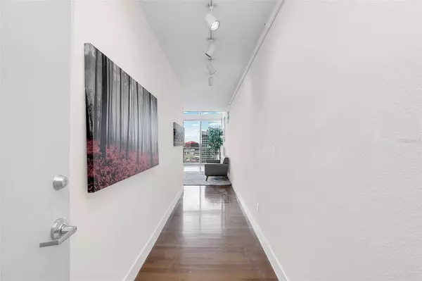 150 E ROBINSON ST #1410, Orlando, FL 32801