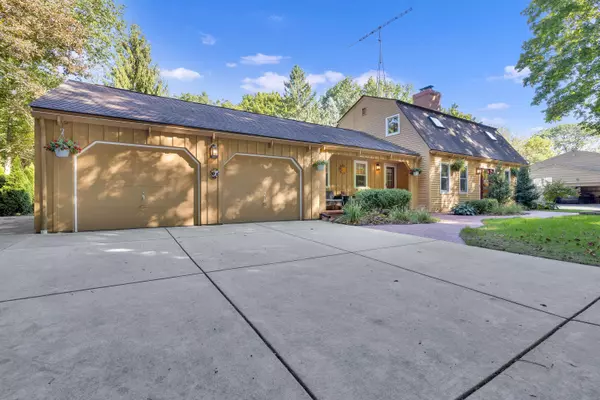 3545 Taurus Dr, Caledonia, WI 53406