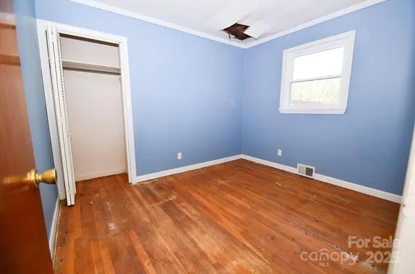 1308 Mckay RD, Newton, NC 28658