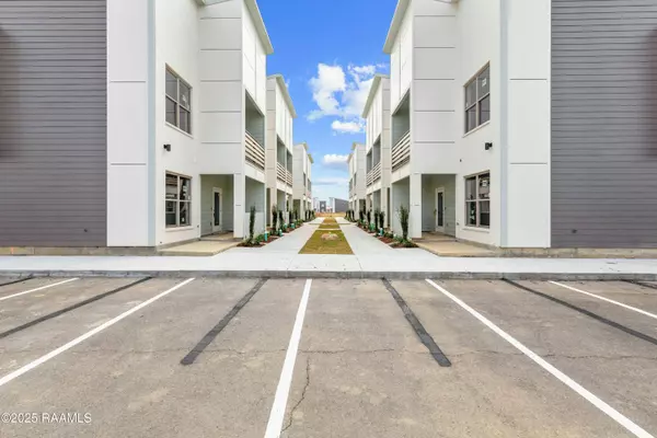 214 Spoonbill, Youngsville, LA 70592