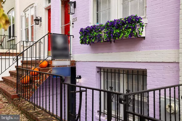 1215 33RD ST NW, Washington, DC 20007