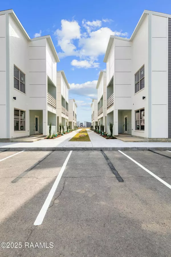 214 Spoonbill, Youngsville, LA 70592