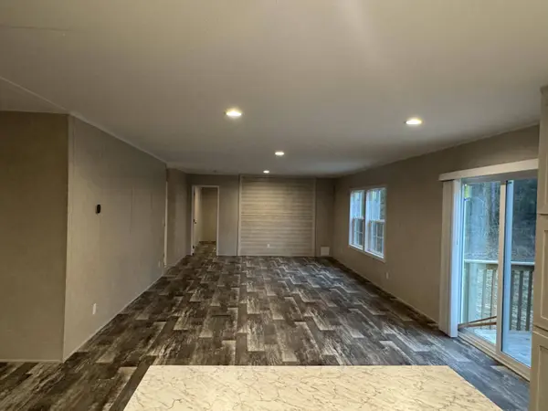 186 Wyman Rd, Eutawville, SC 29048