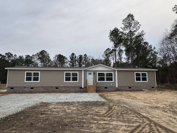 174 Wyman Rd, Eutawville, SC 29048