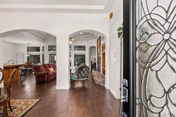 1924 Lake Casitas Court, Bakersfield, CA 93314