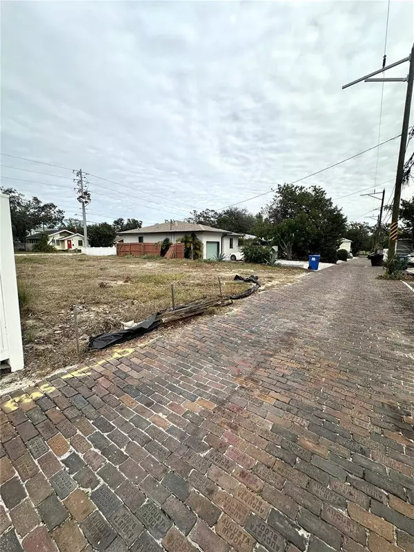 768 22ND AVE N, St Petersburg, FL 33704