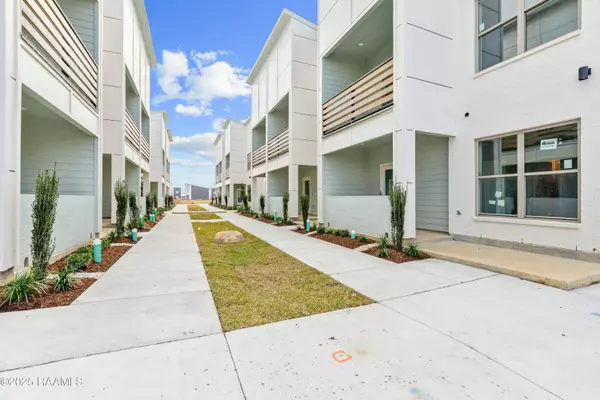 214 Spoonbill, Youngsville, LA 70592