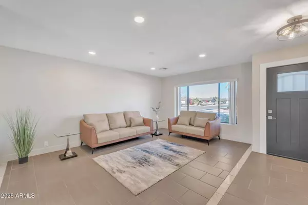 1819 W EVANS Drive, Phoenix, AZ 85023