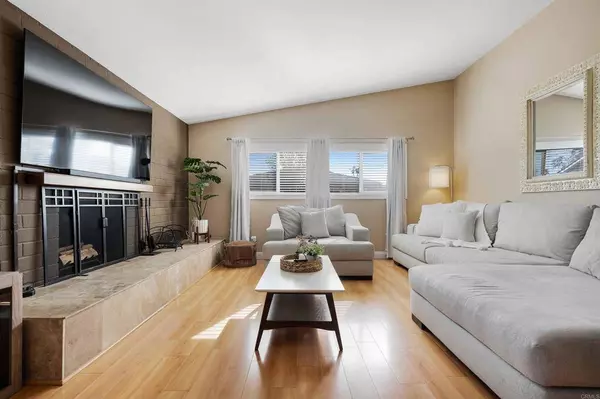 5100 Harmony LN, La Mesa, CA 91941