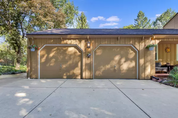 3545 Taurus Dr, Caledonia, WI 53406