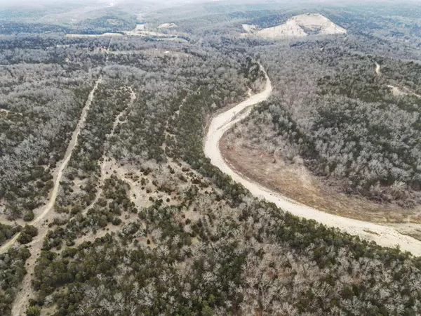 000 Mountain Creek Trail, Oakland, AR 72661