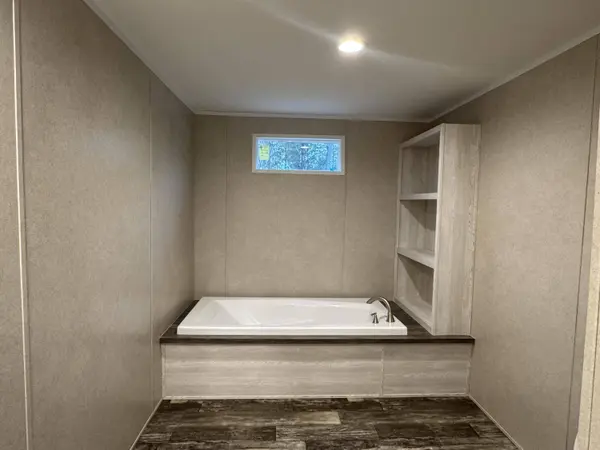 186 Wyman Rd, Eutawville, SC 29048