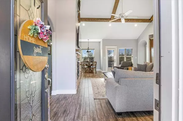 672 Linus Lane, Lindale, TX 75771