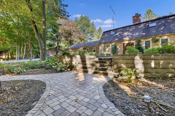 3545 Taurus Dr, Caledonia, WI 53406