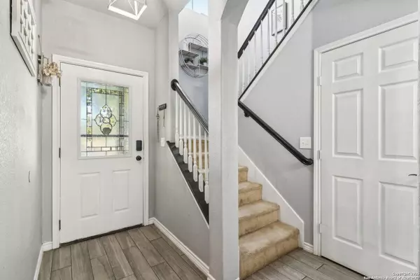 1802 COYOTE XING, San Antonio, TX 78245-4630